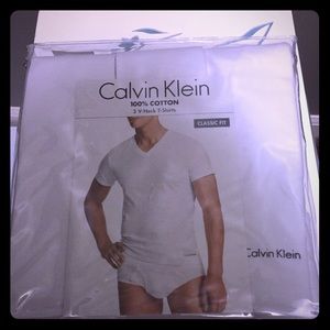 Calvin Klein Men’s White V-Neck T-Shirts 3Pack NWT
